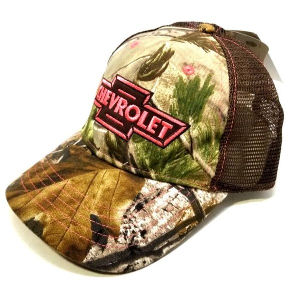 Realtree APG Camo Trucker Hat Cap w/ Pink Chevrolet Logo & Brown Mesh NOS NEW - Picture 2 of 7